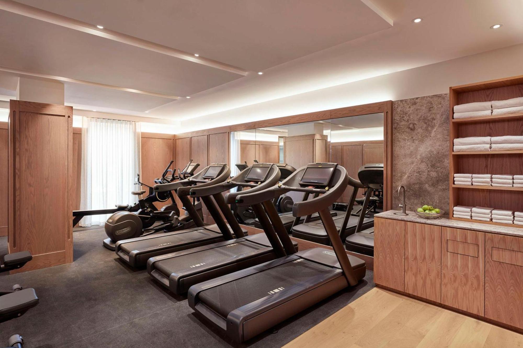Hilton Melbourne Little Queen Street Εξωτερικό φωτογραφία The gym at The Hari
