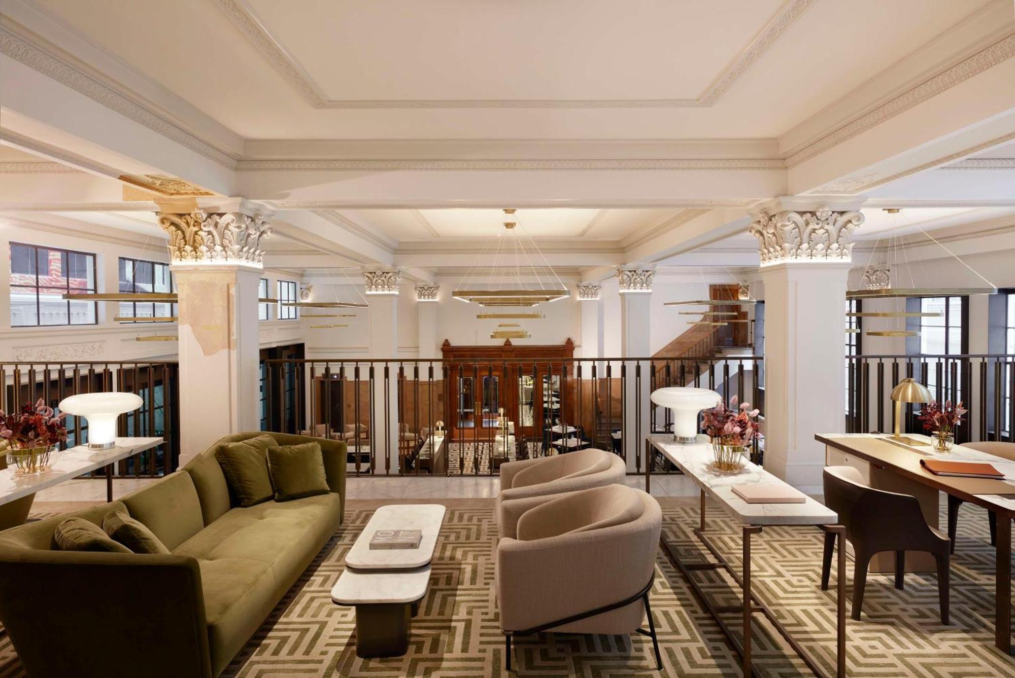 Hilton Melbourne Little Queen Street Εξωτερικό φωτογραφία The Library at The Ivy Collection