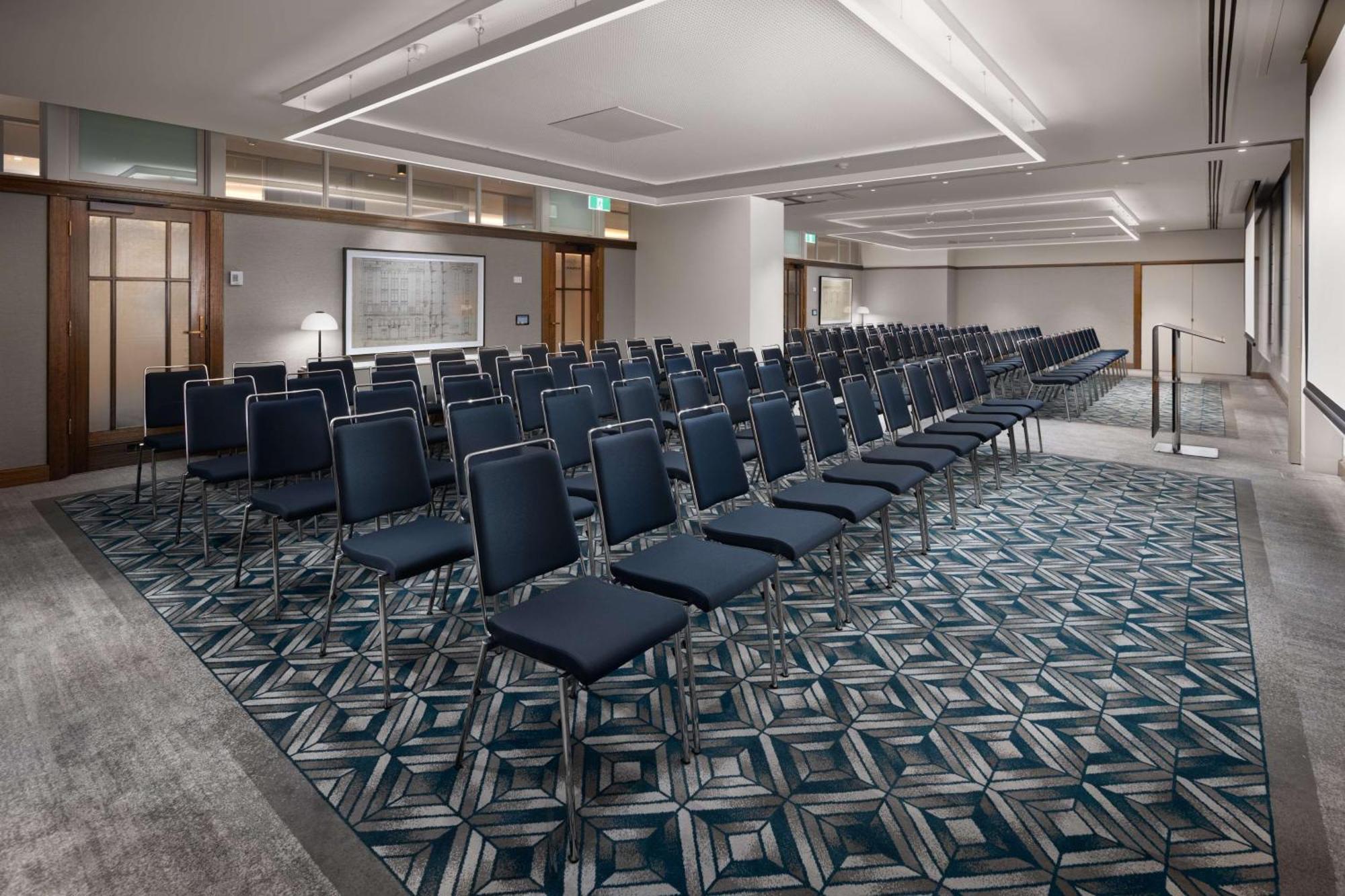 Hilton Melbourne Little Queen Street Εξωτερικό φωτογραφία The Westin Convention Centre