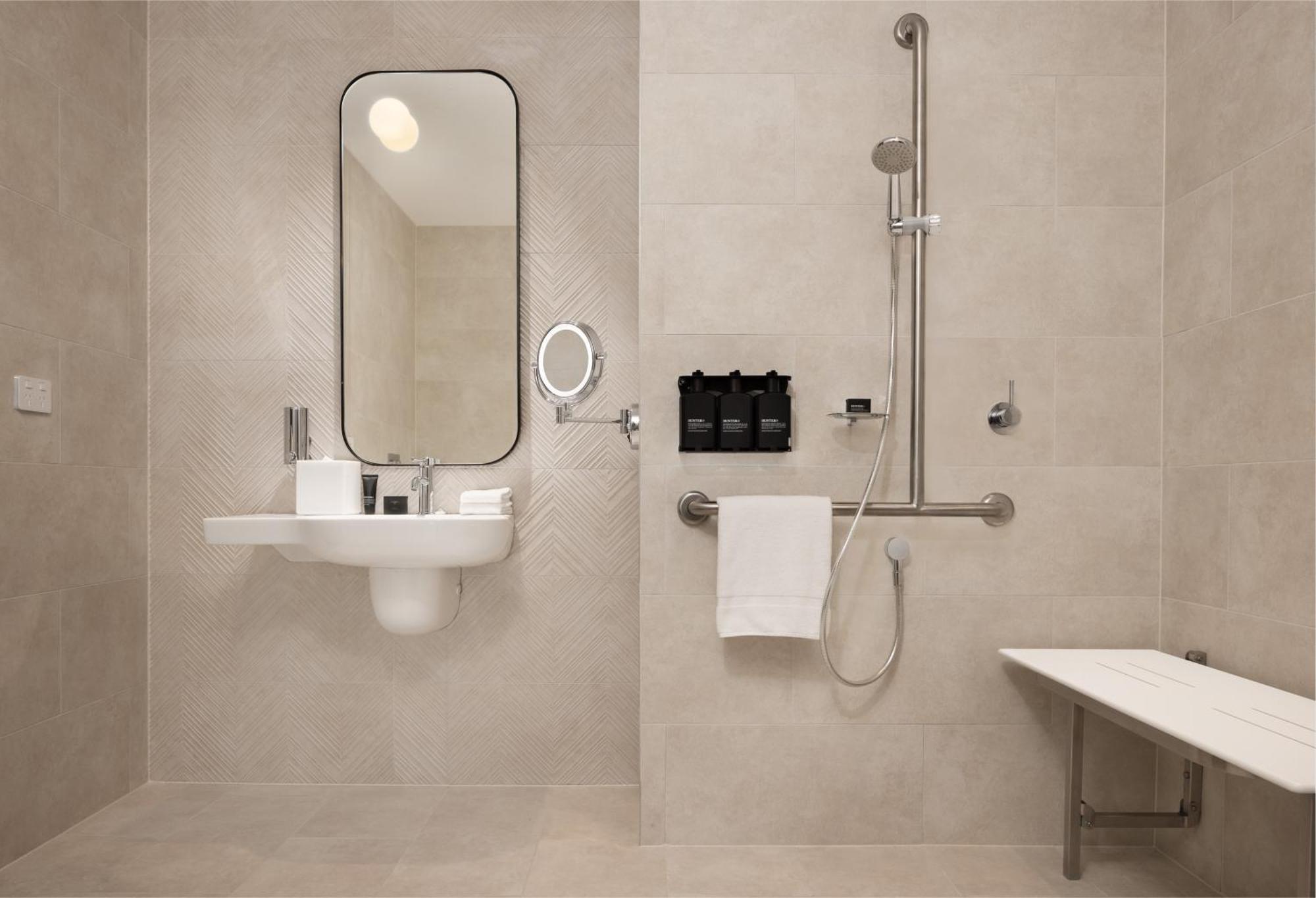 Hilton Melbourne Little Queen Street Εξωτερικό φωτογραφία A wet room